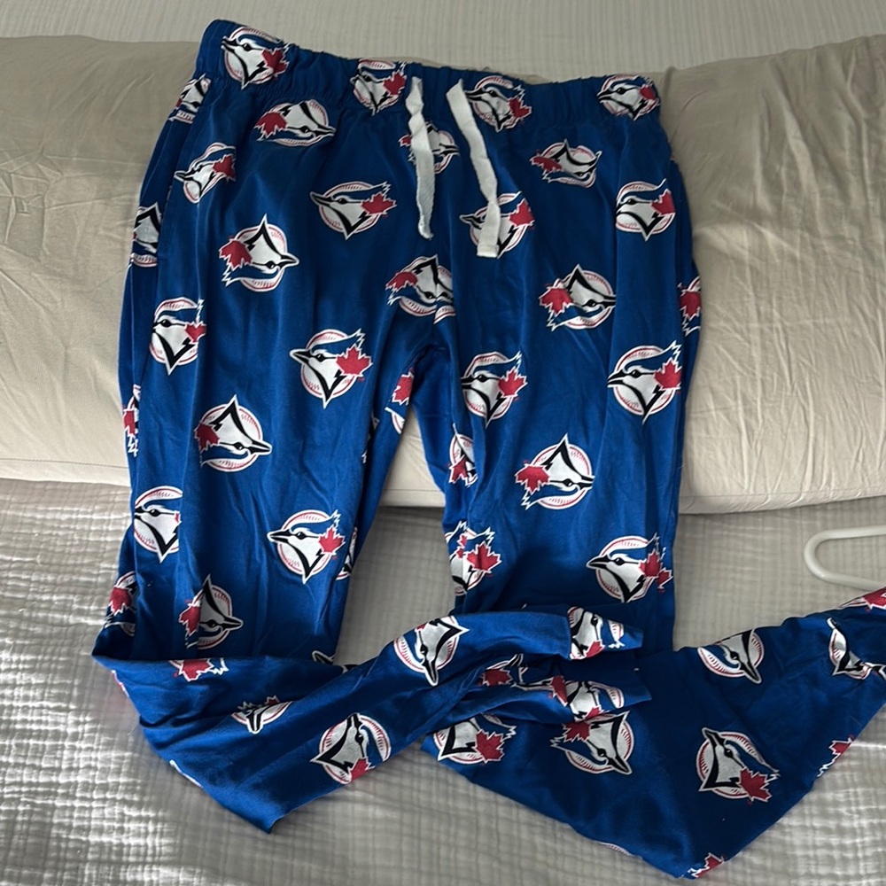 BlueJays Women’s Pajamas Size Small